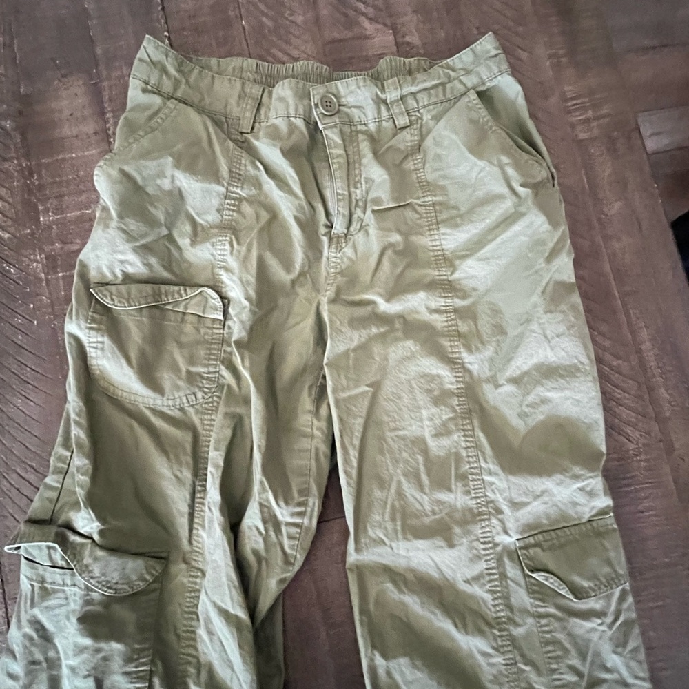 Women’s Olive Cargo Pants